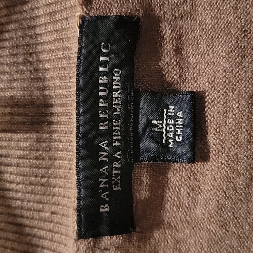 Banana Republic Merino Wool Cardigan - Picture 2 of 3